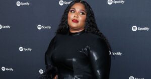 Lizzo-3.jpg.optimal.jpg