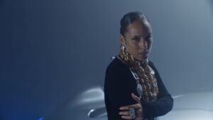 Alicia-Keys-City-of-Gods-Part-II-1-31-screenshot.jpg