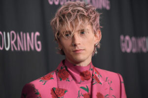 machine-gun-kelly-gm.jpg