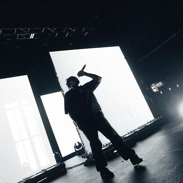 pusha-t-BW-mic.jpeg