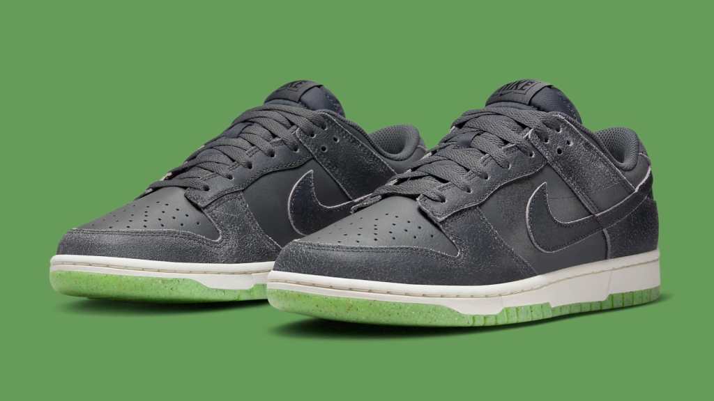 nike-dunk-low-halloween-dq7681-001-pair.jpg