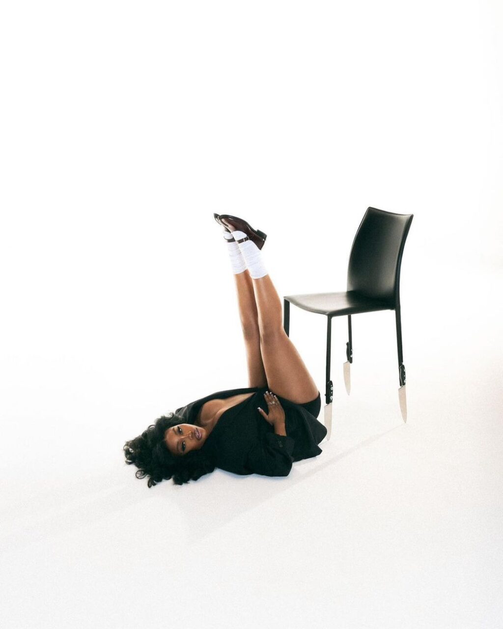 sza-knife-chair.jpg