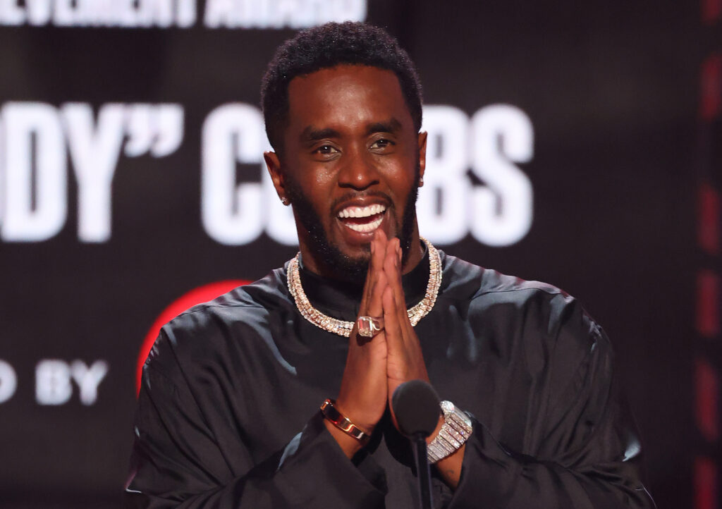 DIDDY-presenting-at-BET-awards.jpg