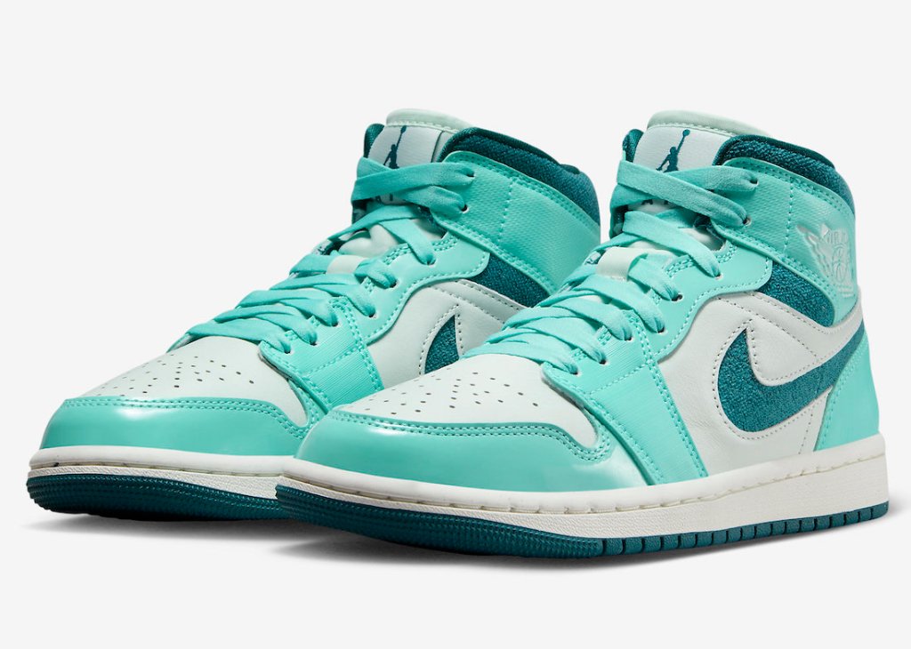 Air-Jordan-1-Mid-Bleached-Turquoise-Sky-J-Teal-DZ3745-300-4.jpeg