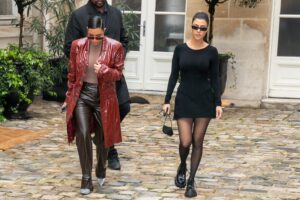 Kim-Kardashian-Kourtney.jpg