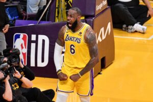 LeBron-James-Dillon-Brooks-Game-Winner.jpg