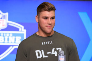 Lukas_van_Ness_NFL_Draft.jpg