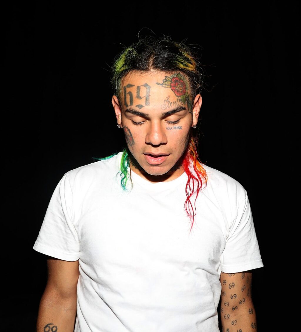 6ix9ine-Addresses-Criticism-Spanish-Music.jpg