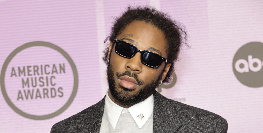 Brent-Faiyaz-Fell-In-Love-RB-Season-Playlist-Update.png