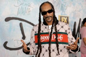 SnoopDoggOttawaSenators.jpg