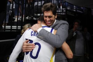 bob-myers-leaves-warriirs.jpg
