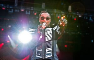 will.I.am-net-worth-2.jpeg