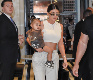 StormiWebsterKylieJenner2019-1500x1290.png