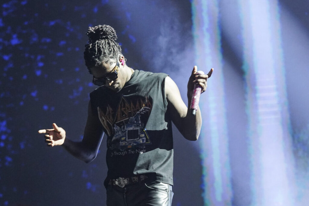 Young-Thug-Reveals-22Business-Is-Business22-Tracklist-Featuring-Drake-Lil-Uzi-Vert-1500x1000.jpg