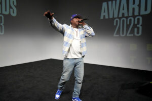 jadakissanxietyperforming.jpg