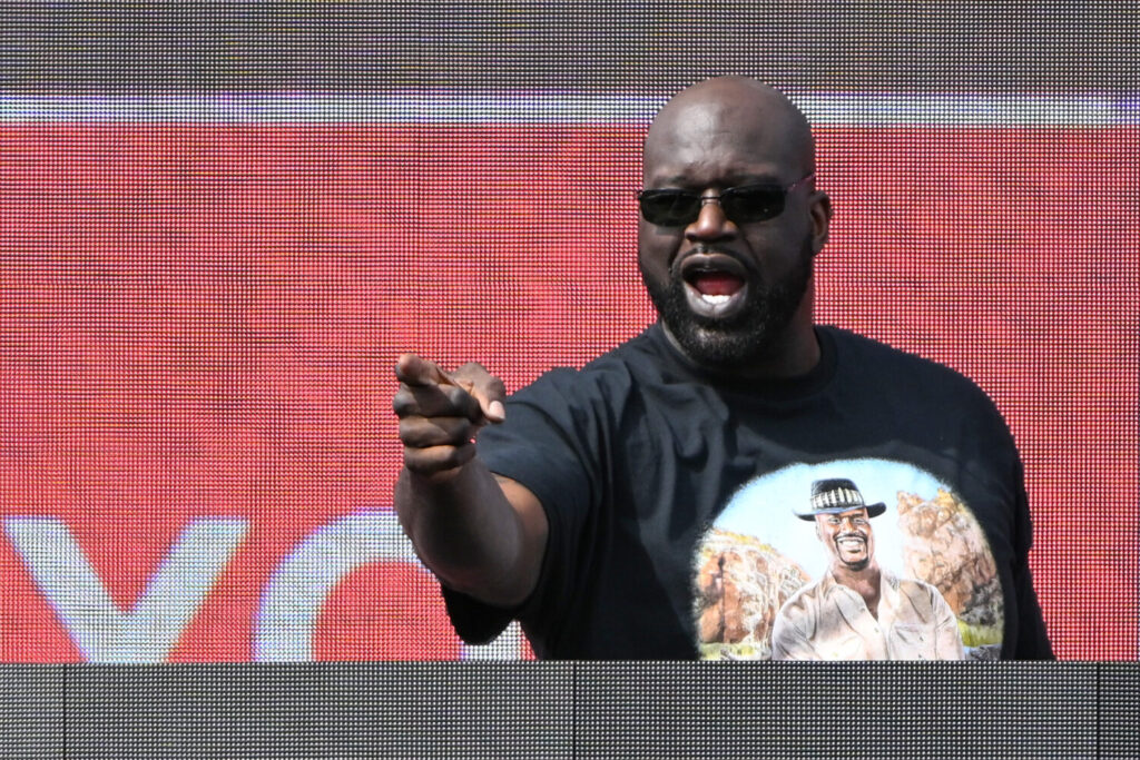 shaq-dm-home-depot0girl-1500x1000.jpg