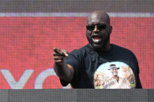 shaq-dm-home-depot0girl-1500x1000.jpg