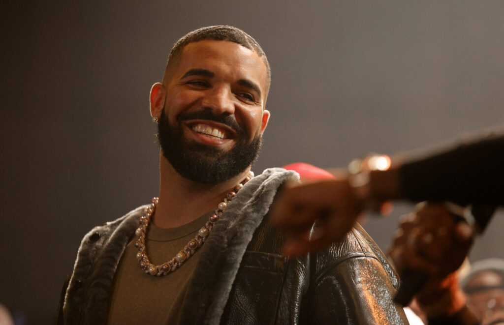 Drake-Salma-Hayek-1500x968.jpg