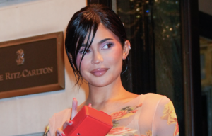 Kylie-Jenner-Pictures-Son-Aire-Instagram.png