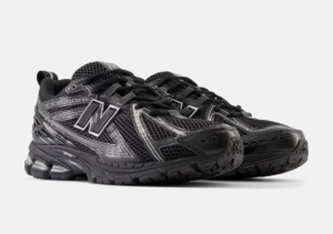 New-Balance-1906R-BlackGrey-Official-Photos1.png