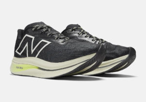 New-Balance-FuelCell-SuperComp-Trainer-v2-Black1.jpg