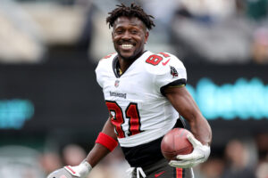 antonio-brown-net-worth-1500x1000.jpeg