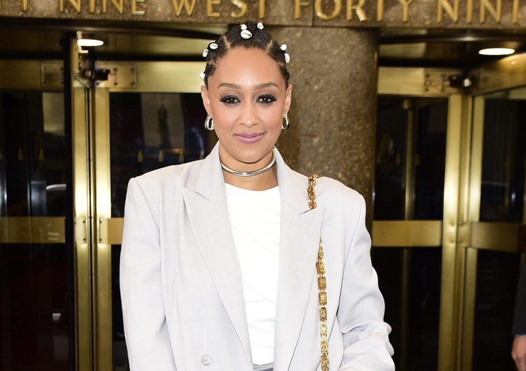 tia-mowry-net-worth-1-1500x1059.jpeg