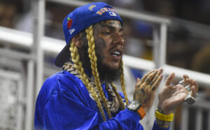 6ix9ine-Arrested-Credit-Card-Debt-Florida-Fail-Show-Up-Court-1-scaled-e1691676114342-1500x927.jpg