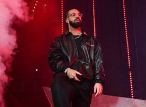 Drake-Huge-Bra-On-Stage.jpg