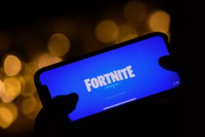 Fortnite-Mobile-Phone.jpg
