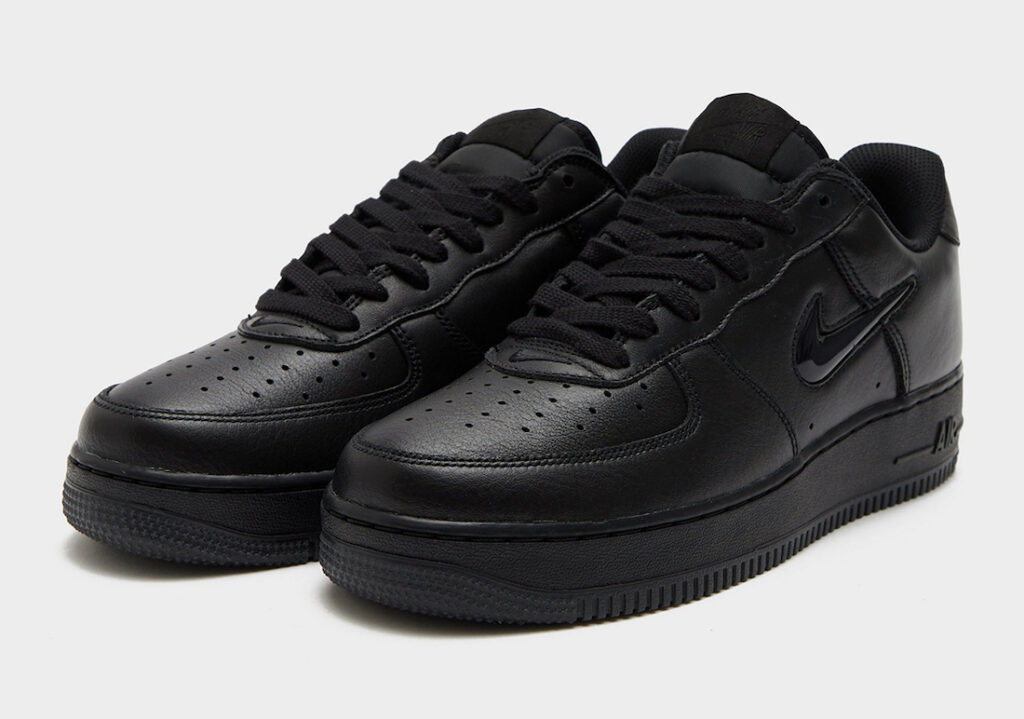 Nike-Air-Force-1-Low-Black-Jewel-FN5924-001.jpg