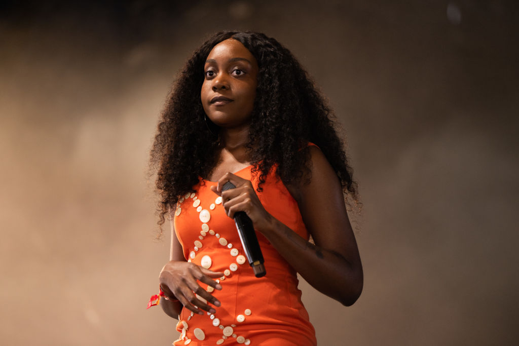 Noname-Announces-New-Tour.jpg
