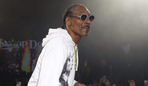 Snoop-Dogg-Wiz-Khalifa-Concert-Heat-Hip-Hop-News-scaled-e1692680879169-1500x874.jpg