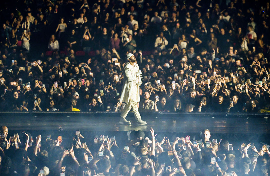 the-weeknd-breaks-another-concert-record.jpg