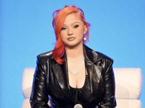 AlabamaBarkerBlueHair-1500x1119.jpg