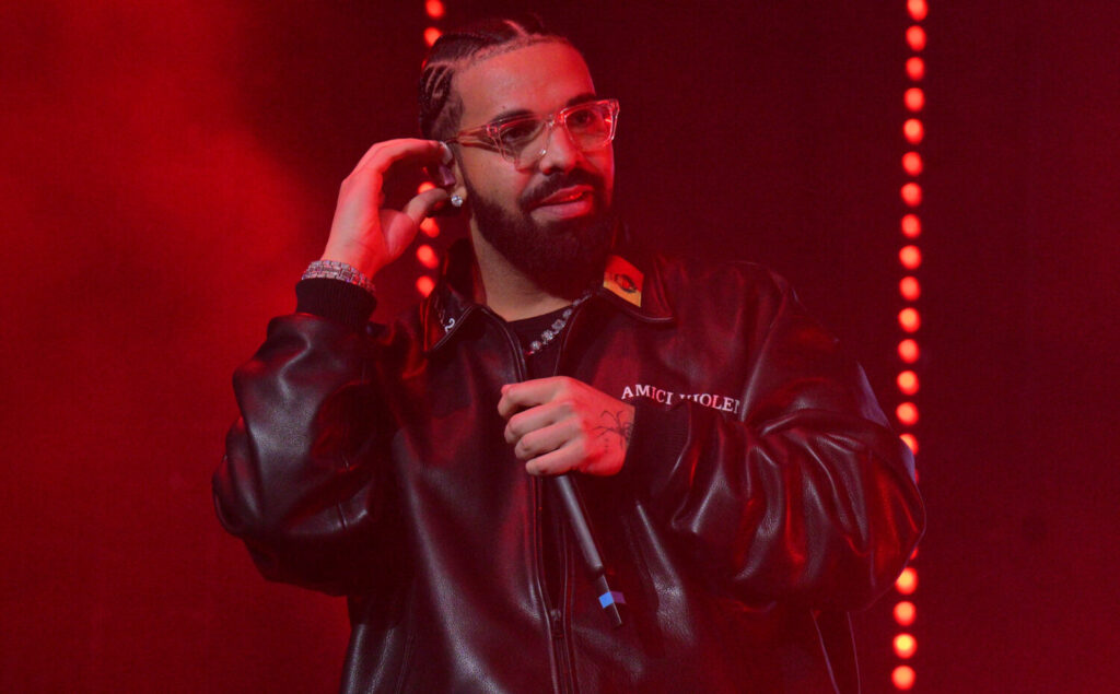 Drake-Single-Show-Hip-Hop-News-e1693879802858-1500x930.jpg