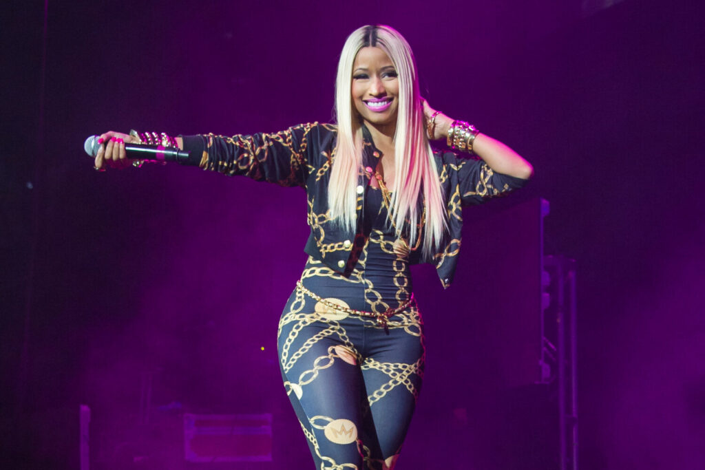 Nicki-Minaj-Son-Papa-Bear-Hip-Hop-News-1500x1000.jpg