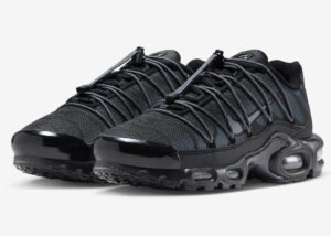 Nike-Air-Max-Plus-Utility-Black-Reflective-FZ2770-001-4-1024x731.jpg