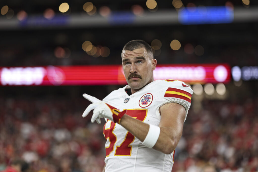travis-kelce-taylor-swift-chiefs-players-1500x1000.jpg