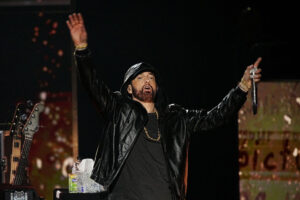 Eminem-Hailie-Detroit-Lions-Game.jpg