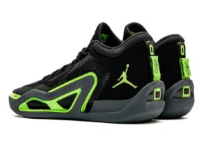 Jordan-Tatum-1-Black-Green-Strike-DZ3324-003-2.jpg