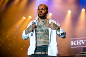 Kevin-Gates-Daughter-Driving-Lessons-Seatbelt-Hip-Hop-News-1500x1000.jpg