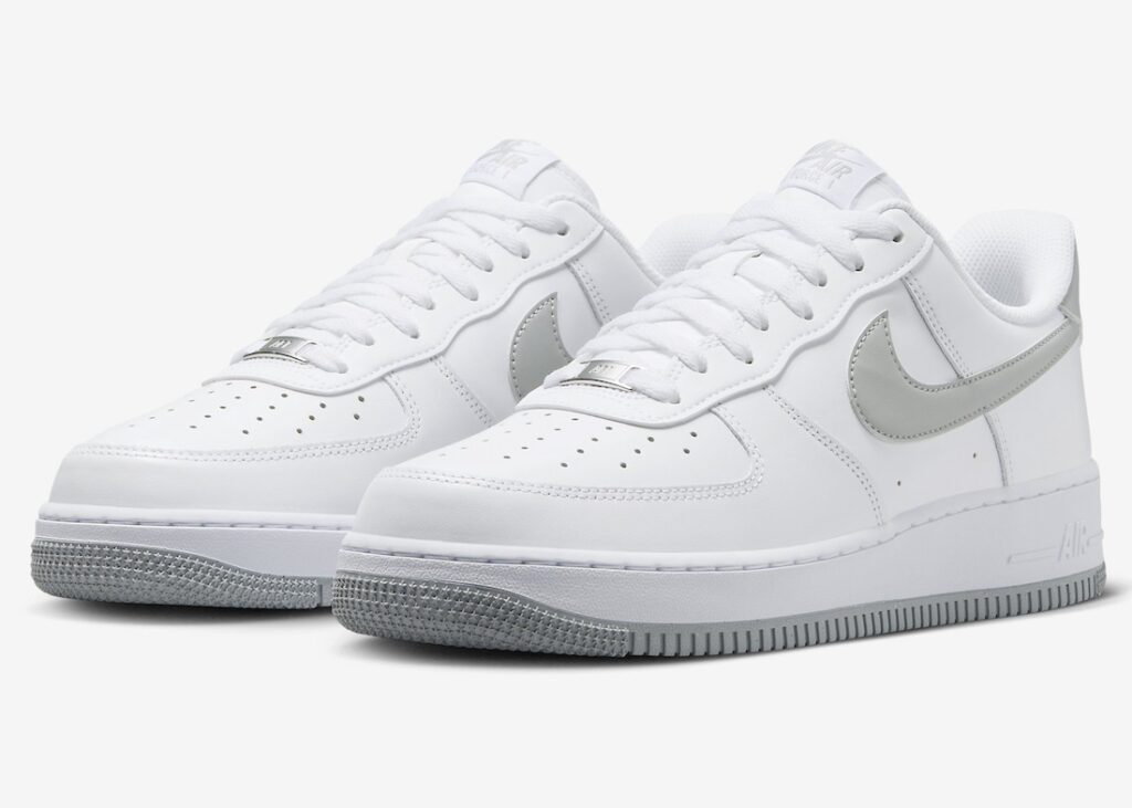 Nike-Air-Force-1-Low-White-Light-Smoke-Grey-FJ4146-100-4.jpg