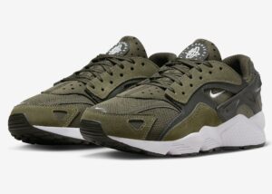 Nike-Air-Huarache-Runner-Cargo-Khaki-DZ3306-300-4.jpg