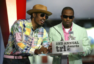 Outkast-Breaks-Rap-Sales-Record.jpg