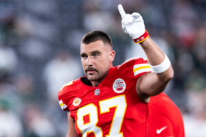 Travis-Kelce-Taylor-Swift-2-1500x1000.jpg