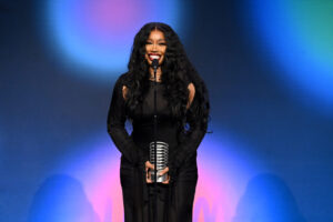 sza-fan-support-1500x1000.jpg