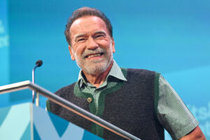 Arnold-Schwarzenegger-3-1500x1000.jpeg