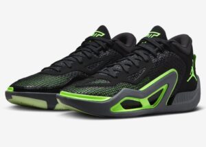 Jordan-Tatum-1-Black-Green-Strike-4-1024x731.jpg