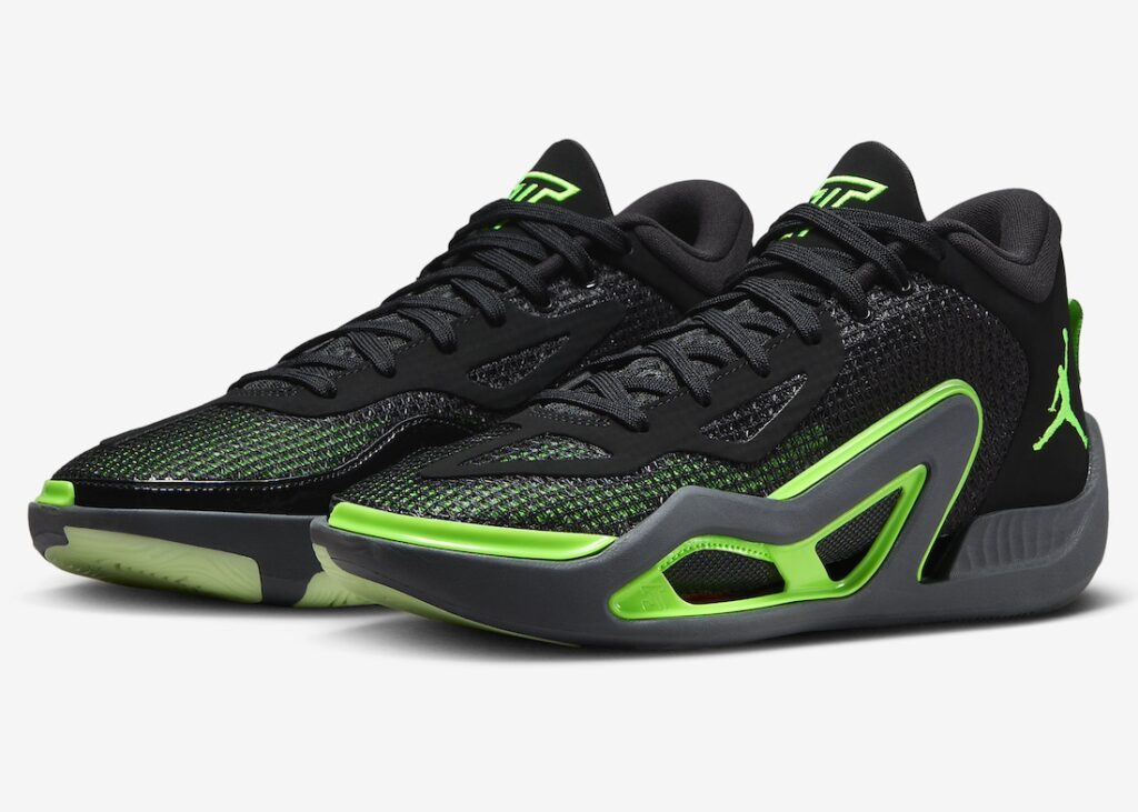Jordan-Tatum-1-Black-Green-Strike-4-1024x731.jpg